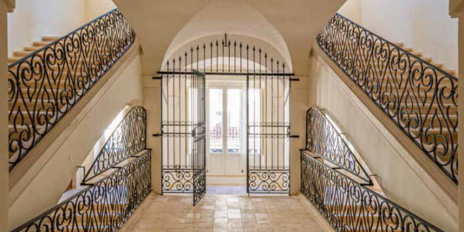 L’Aquila apre i suoi palazzi storici: al via “Palazzi Aperti”