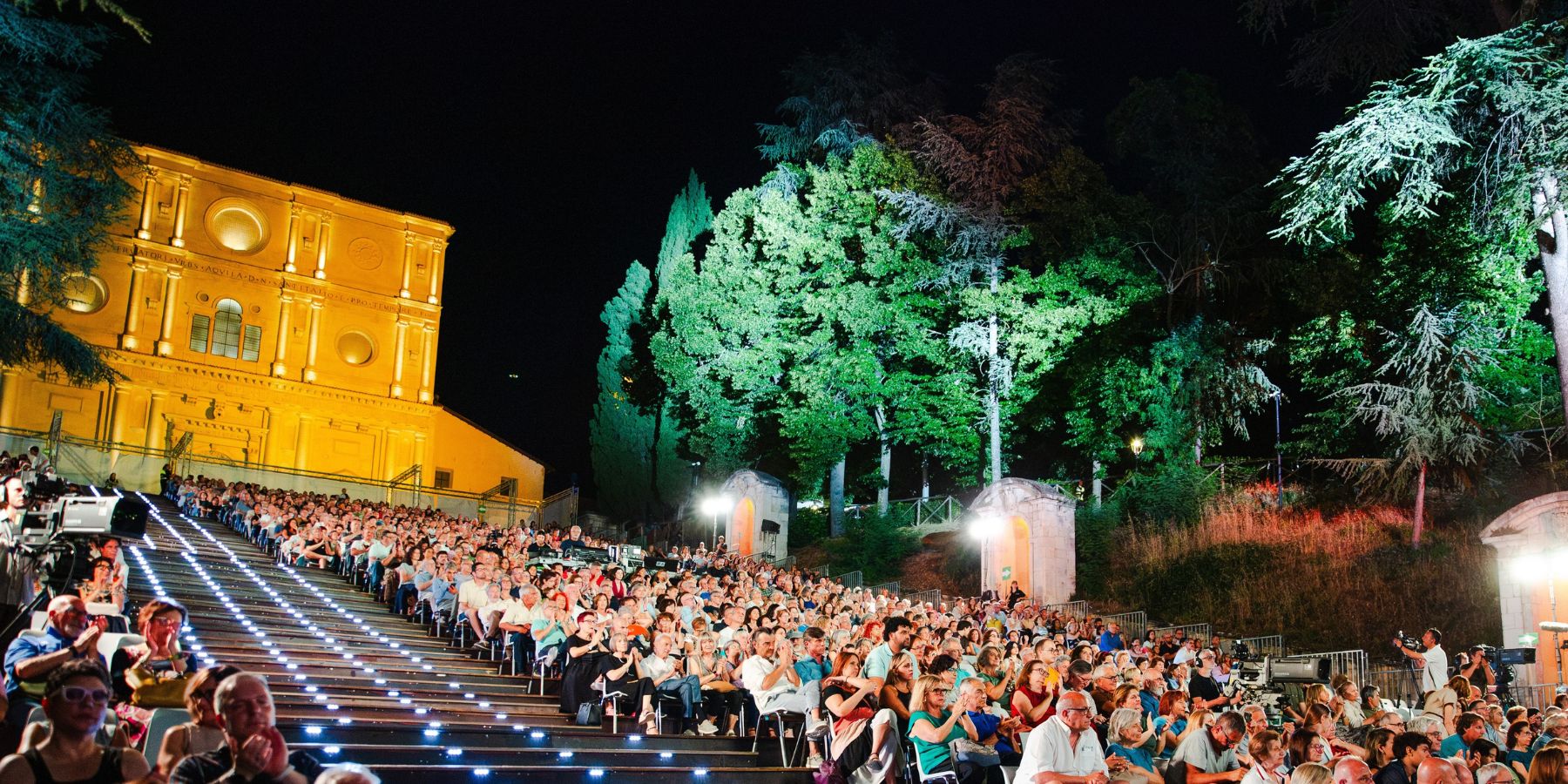 Missa Pro Pace: 1.600 persone alla Scalinata di San Bernardino